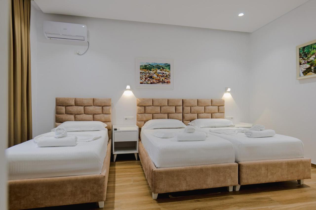 Vila Jon'A Sarandë エクステリア 写真