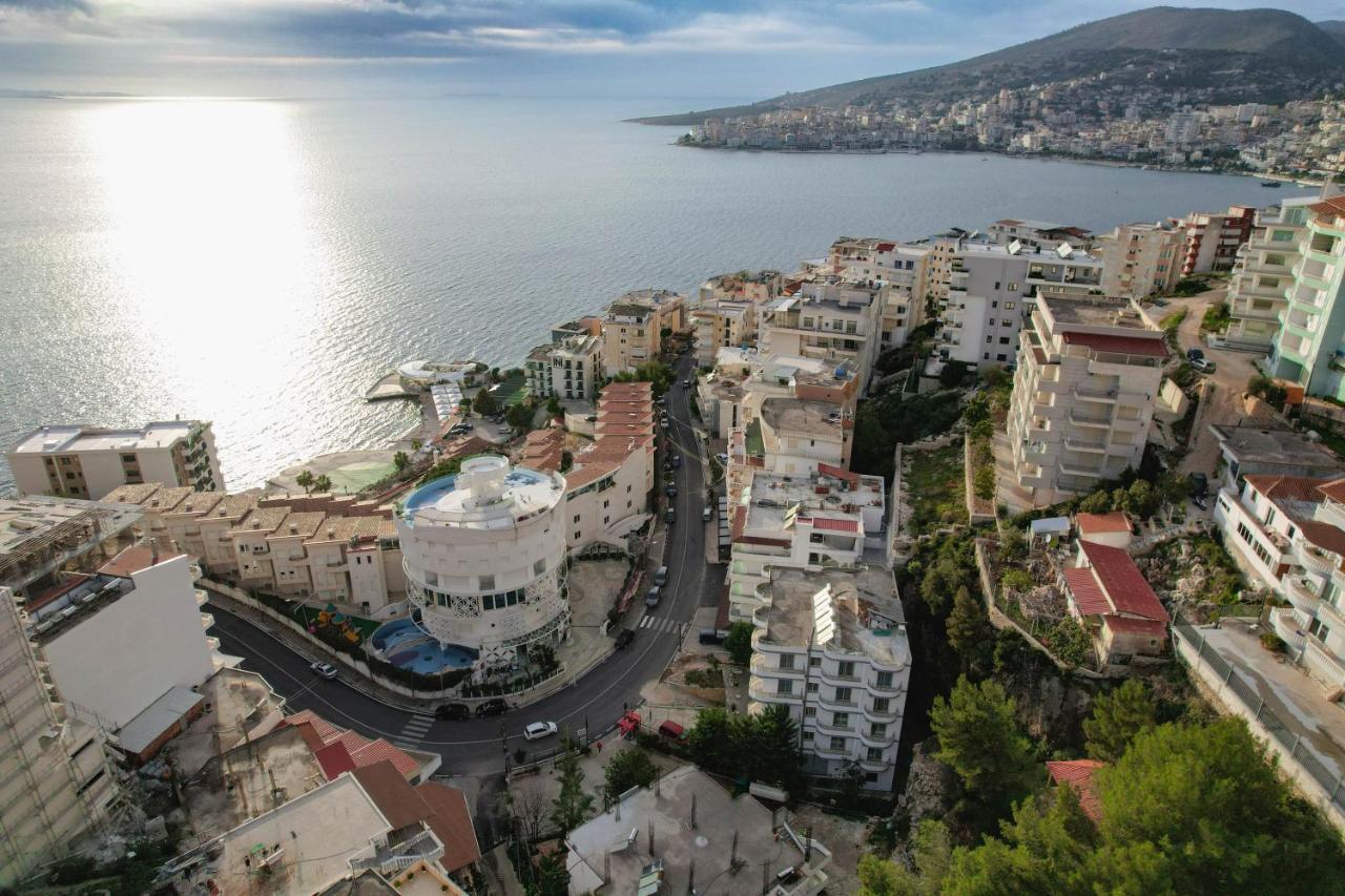 Vila Jon'A Sarandë エクステリア 写真