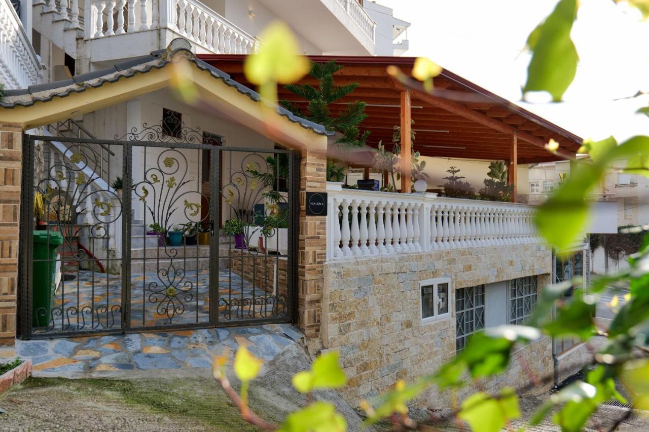 Vila Jon'A Sarandë エクステリア 写真