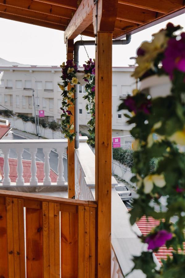 Vila Jon'A Sarandë エクステリア 写真