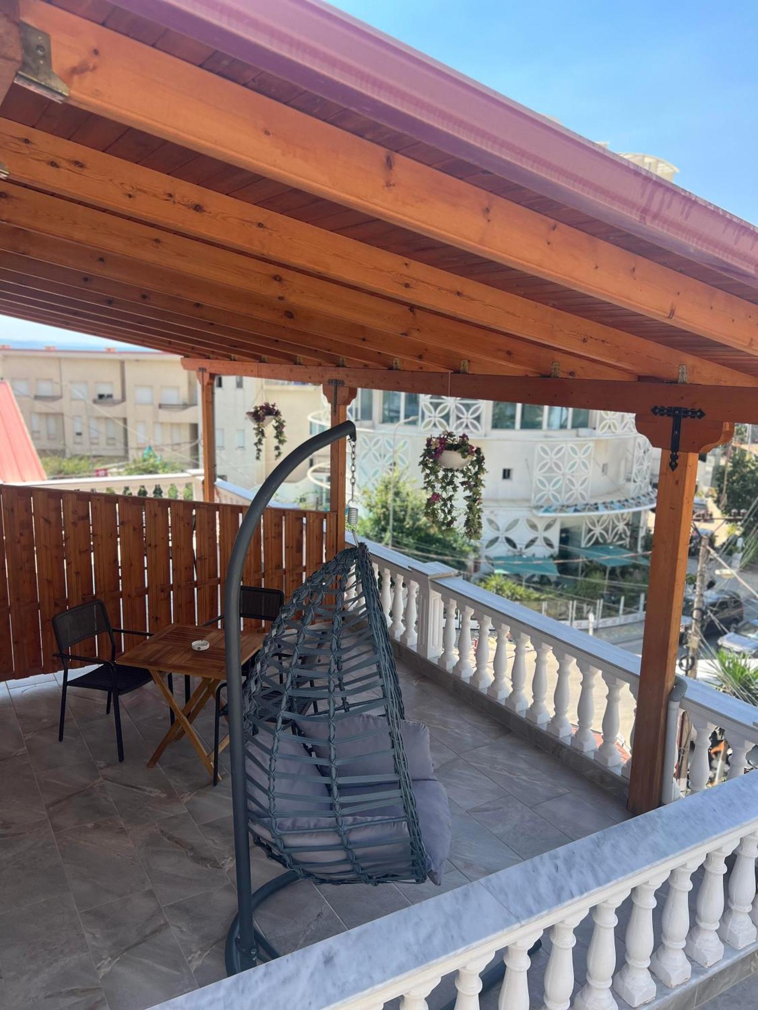 Vila Jon'A Sarandë エクステリア 写真